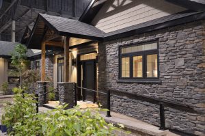 Cultured Stone® - Del Mare Ledgestone®, Black Isle™