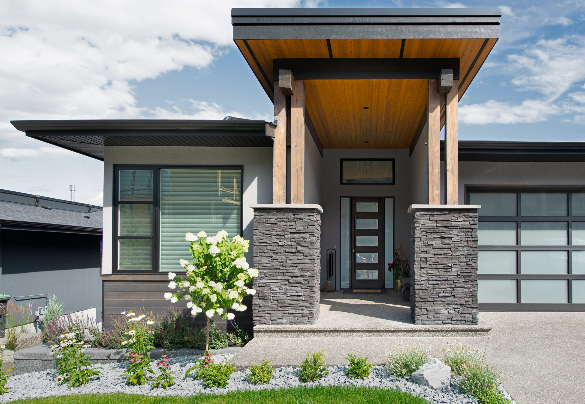 ProFit® Alpine Ledgestone from Cultured Stone® Canadian