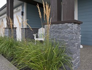Pangaea® Natural Stone – Ledgestone, Black Rundle