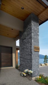 Pangaea® Natural Stone – Ledgestone, Black Rundle