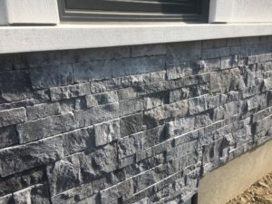 TerraCraft® Natural Stone Veneer – Signature Collection Dark Mountain