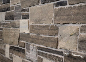 Colonial Brick & Stone - Split Face Ledgerock, #19 Blend with half inch mortar joints