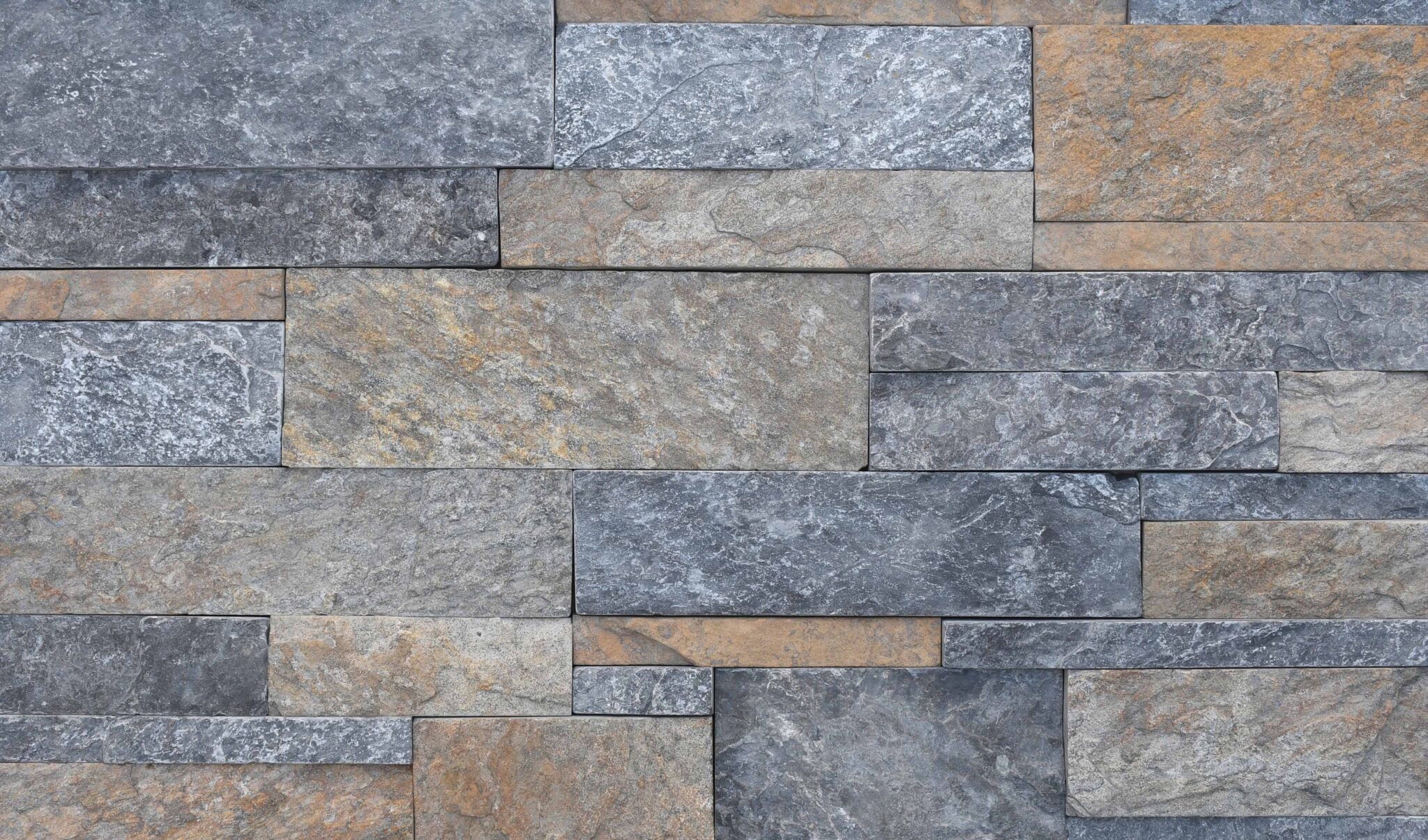 Pangaea® Natural Stone - 4 Course Ashlar Formfit, Lancaster with tight fit mortar joints