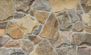 Pangaea® Natural Stone – Fieldstone, Copper Canyon avec demi pouce joints de mortier