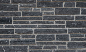 Pangaea® Natural Stone – Ledgestone, Black Rundle avec demi pouce joints de mortier