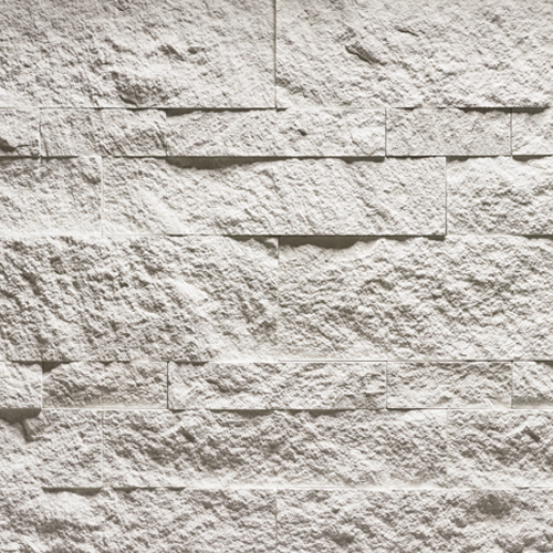 Cultured Stone® – Hewn Stone™, Arctic avec joints de mortier serrés