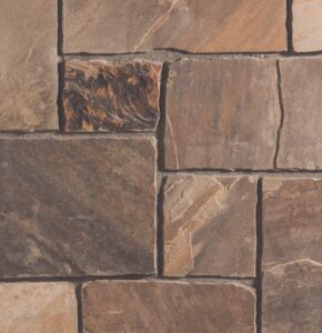 ThinCut™ Natural Stone - Random Height, Chestnut Hill Castlerock avec 1/4” joints de mortier