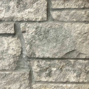 Colonial Brick & Stone - Sawn Height, White Mist avec demi pouce joints de mortier