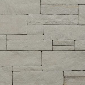 Pangaea® Natural Stone - 4 Course Ashlar Formfit, Kings Point avec joints de mortier serrés