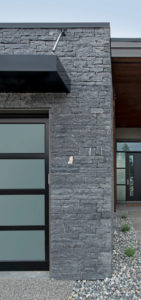 Pangaea® Natural Stone – Ledgestone, Black Rundle