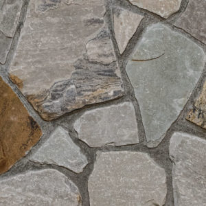 Pangaea® Natural Stone – Fieldstone, Grigio with half inch mortar joints