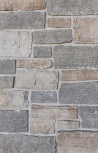 ThinCut™ Natural Stone - Random Height Tumbled, Chateau Bay with half inch mortar joints